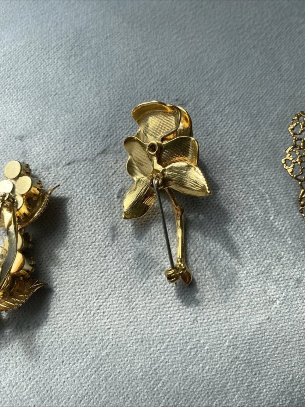 Vintage Brooch Set 3 - Picture 6 of 7